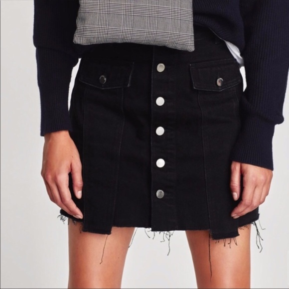 Zara Dresses & Skirts - 🖤Zara Black Denim Mini Skirt